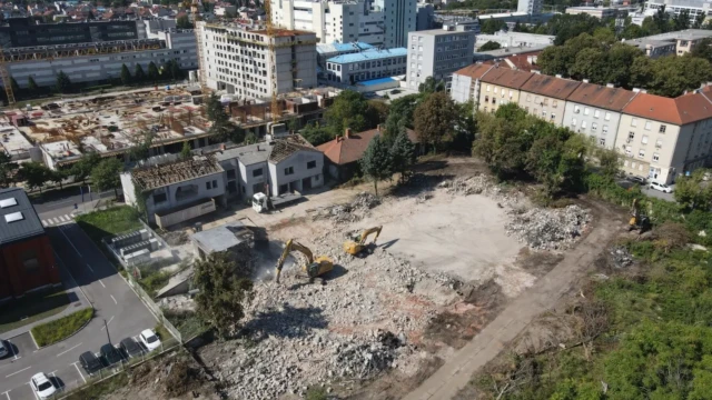 Trg pravde faza rušenja Trg pravde faza rušenja