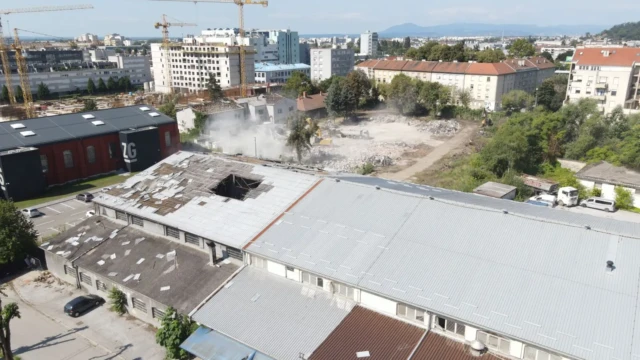 Trg pravde faza rušenja Trg pravde faza rušenja